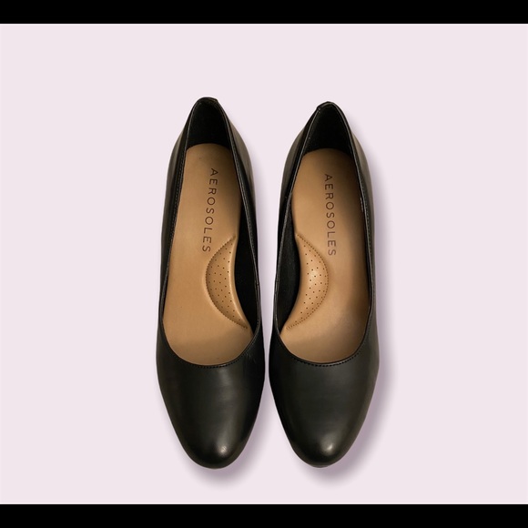 NWOT Aerosoles Black Pumps/Heels Size 6 - Picture 1 of 5
